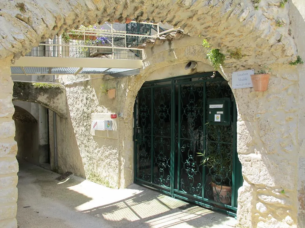 Appartement Cairenou Location à Saint-Martin-dʼArdèche 0*,