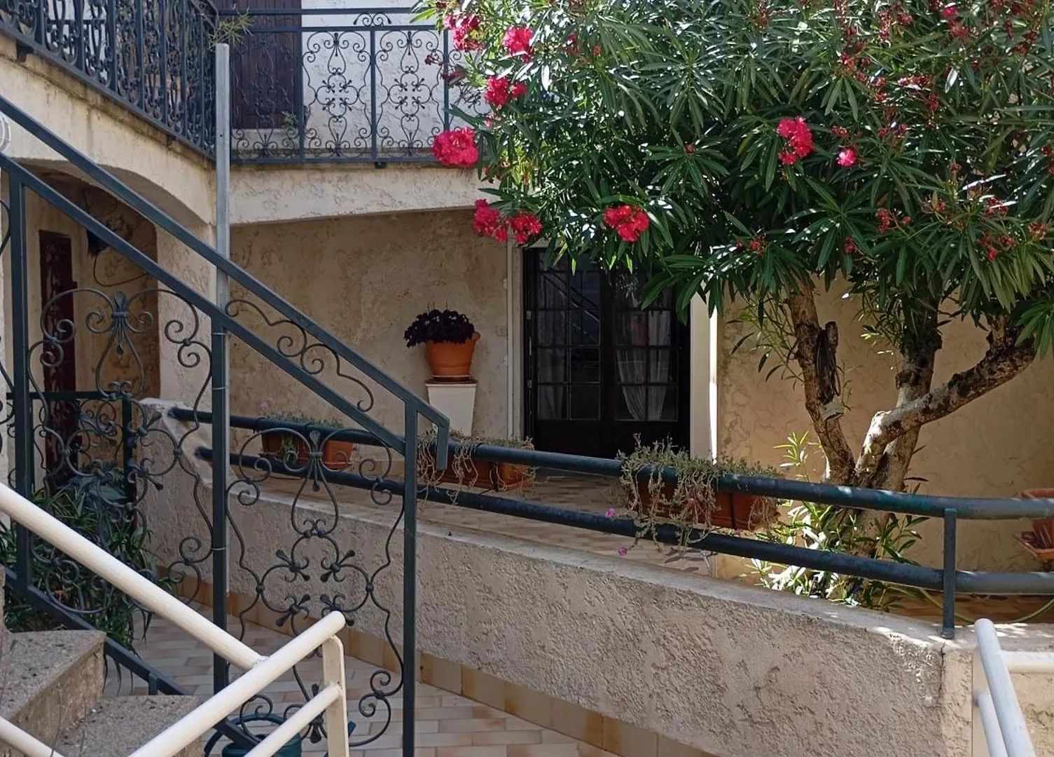 Cairenou Location Apartment Saint-Martin-d'Ardeche France